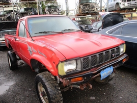 1983 TOYOTA TRUCK SR5 RED STD CAB 2.4L MT 4WD Z17583